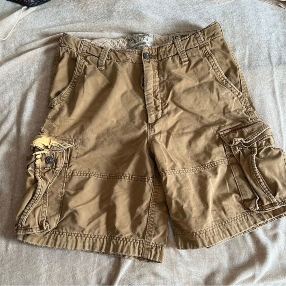 Abercrombie & Fitch size: 36 cargo shorts